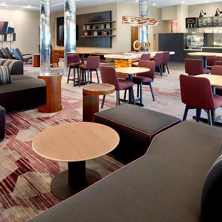 Отель Courtyard By Marriott Houston Intercontinental Airport Экстерьер фото