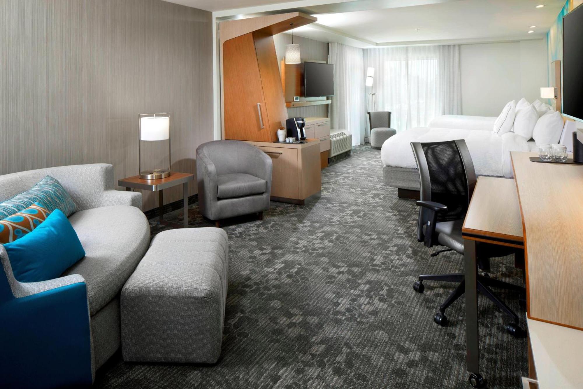 Отель Courtyard By Marriott Houston Intercontinental Airport Экстерьер фото