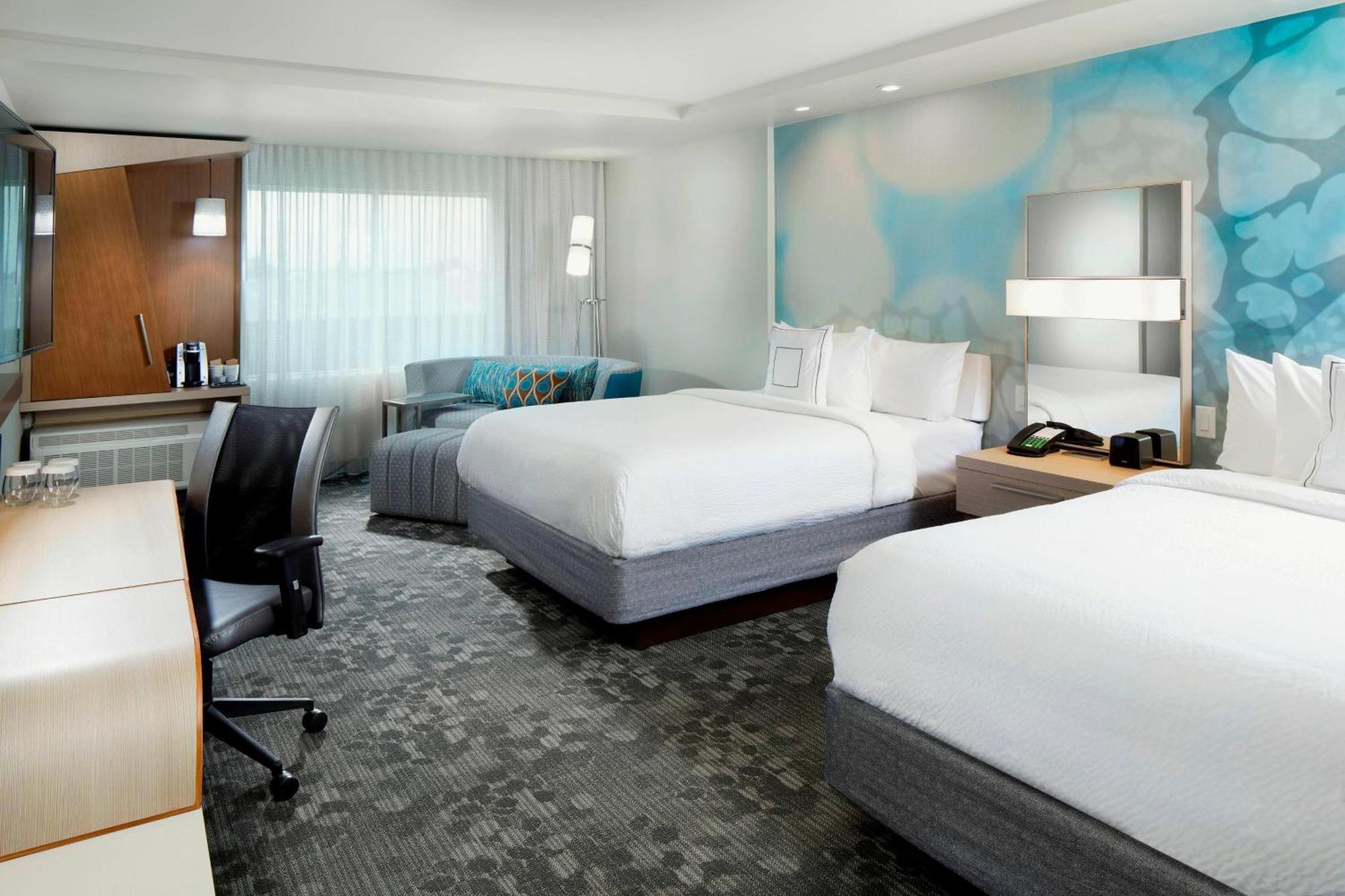 Отель Courtyard By Marriott Houston Intercontinental Airport Экстерьер фото